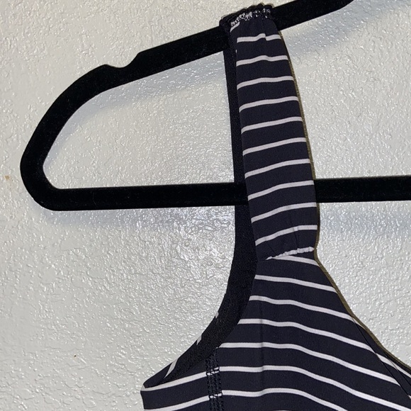 Lululemon Aria Black and White Tank 4100 - Picture 5 of 10